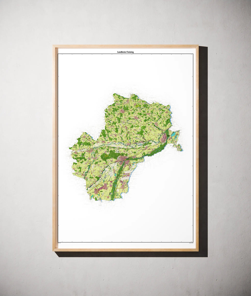 Landkreis Freising Poster als schattierte Reliefkarte, Farbvariante Topographisch, gerahmt an einer Wand #dtk