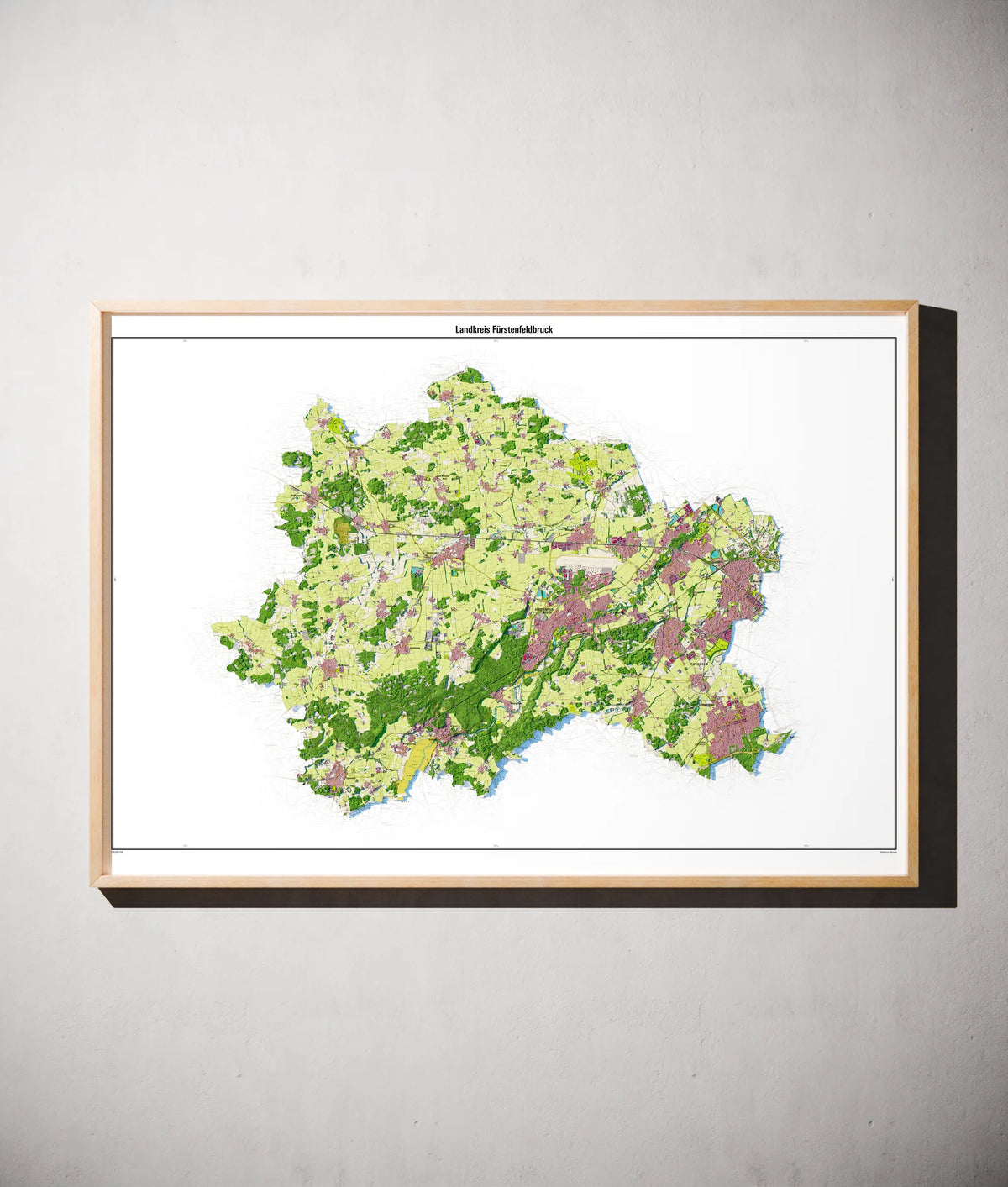 Landkreis Fürstenfeldbruck Poster als schattierte Reliefkarte, Farbvariante Topographisch, gerahmt an einer Wand #dtk