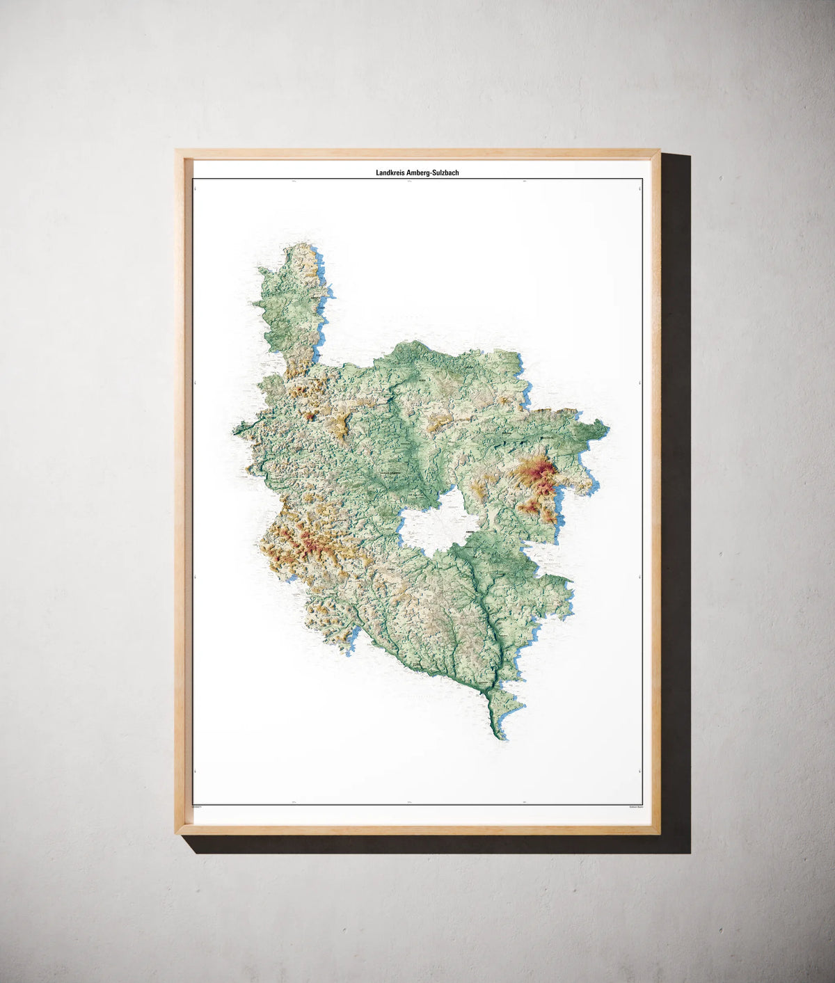 Landkreis Amberg-Sulzbach Poster als schattierte Reliefkarte, Farbvariante Petrol, gerahmt an einer Wand #c2