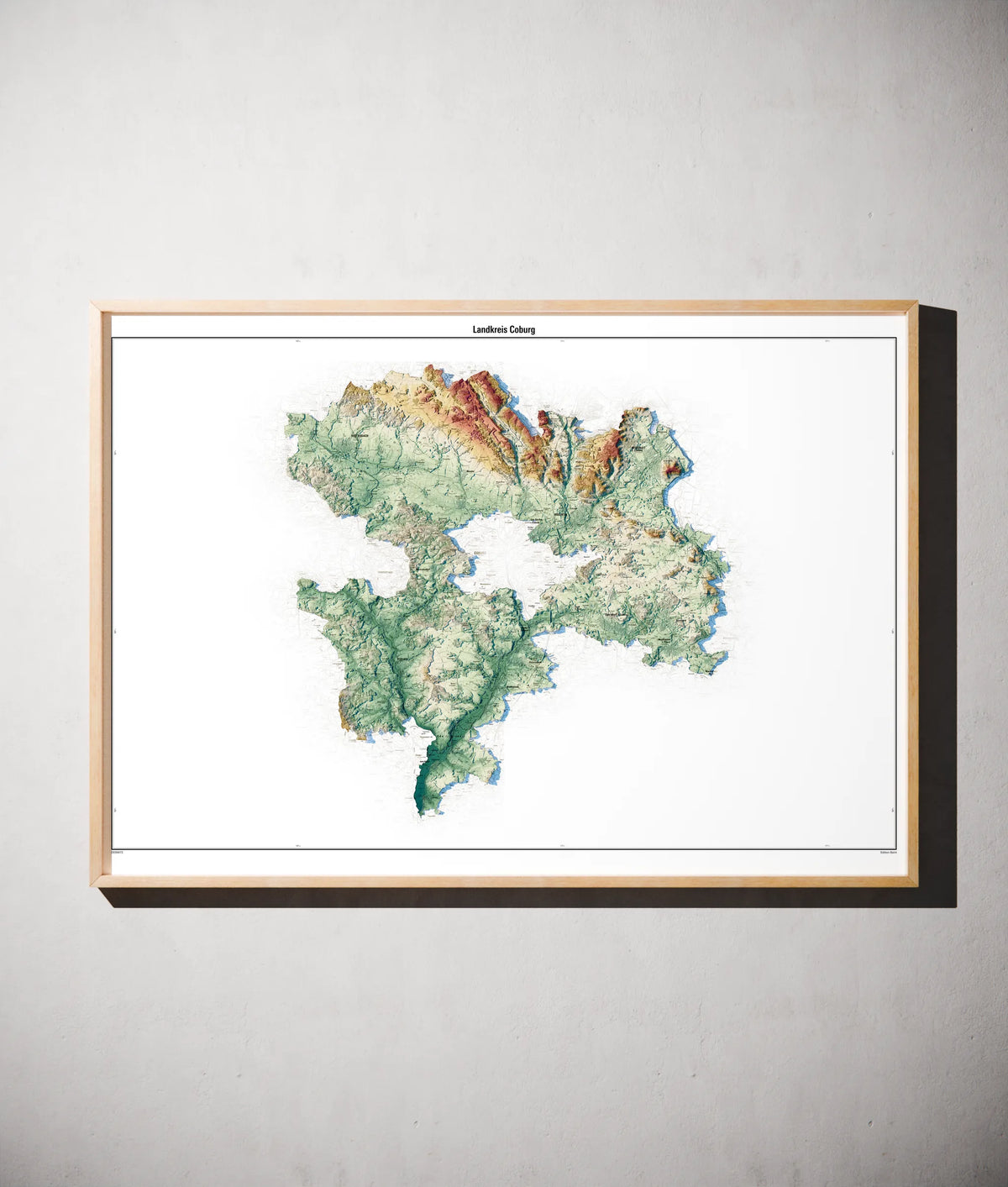 Landkreis Coburg Poster als schattierte Reliefkarte, Farbvariante Petrol, gerahmt an einer Wand #c2