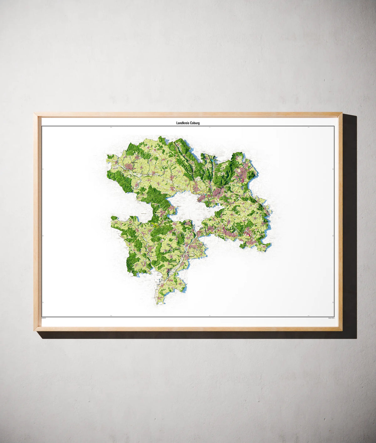 Landkreis Coburg Poster als schattierte Reliefkarte, Farbvariante Topographisch, gerahmt an einer Wand #dtk