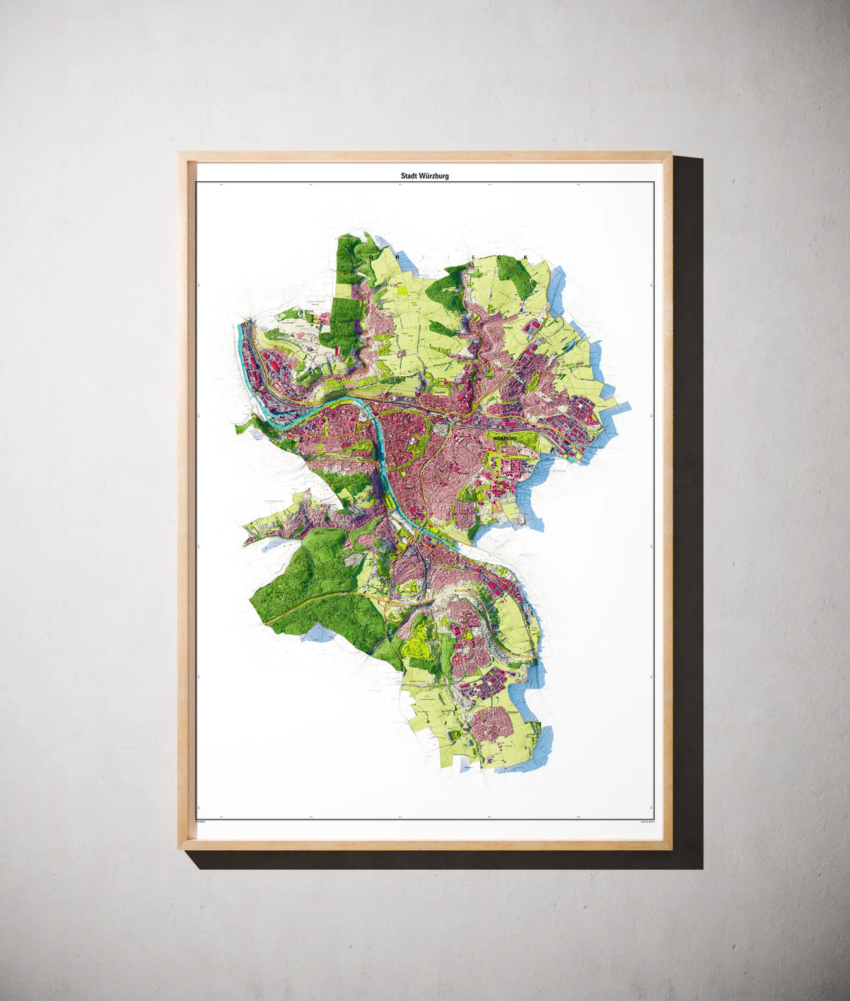 Stadt Würzburg Poster als schattierte Reliefkarte, Farbvariante Topographisch, gerahmt an einer Wand #dtk