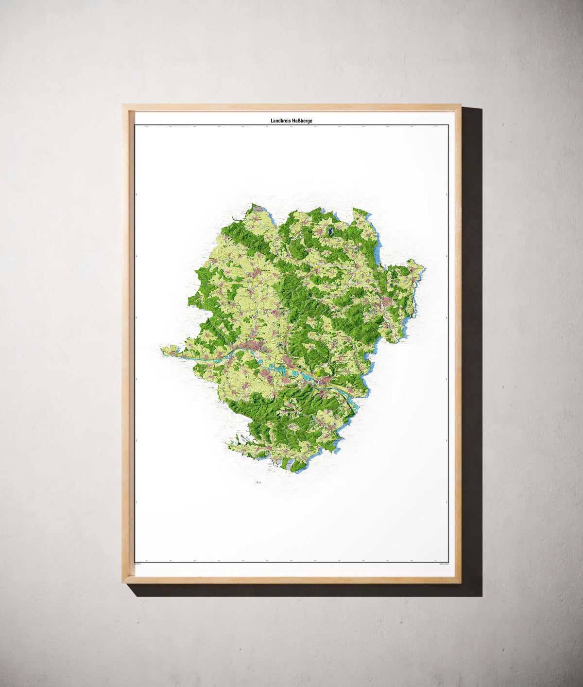 Landkreis Haßberge Poster als schattierte Reliefkarte, Farbvariante Topographisch, gerahmt an einer Wand #dtk