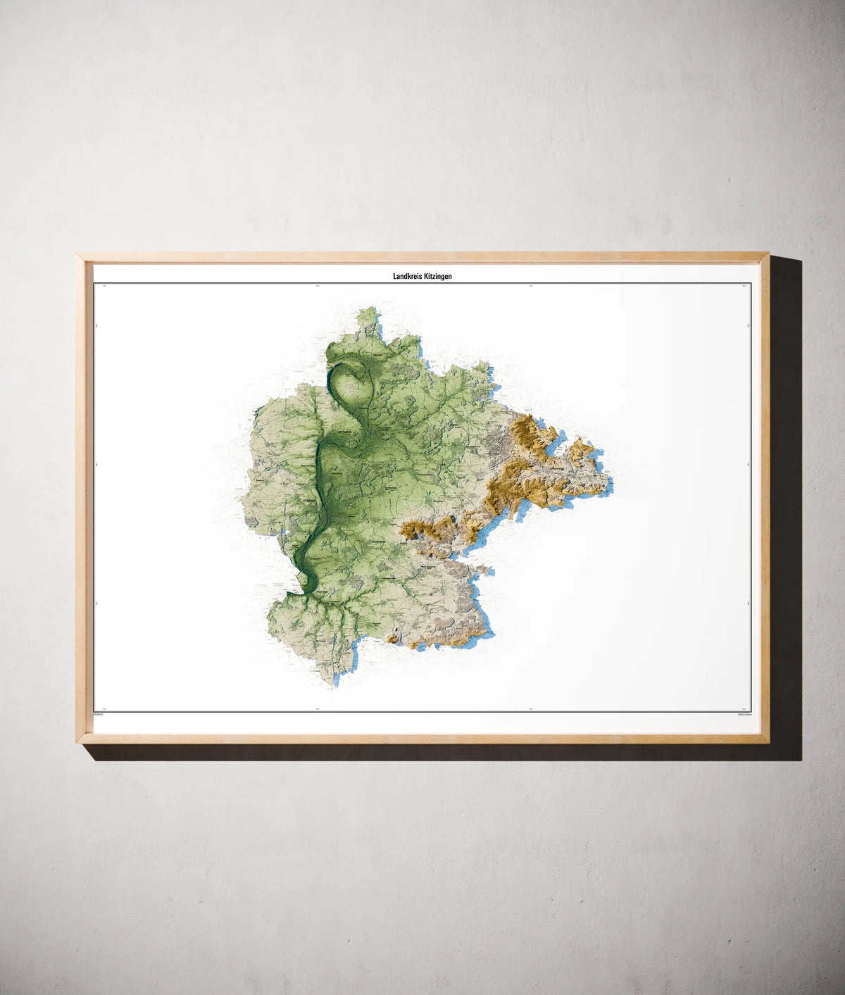 Landkreis Kitzingen Poster als schattierte Reliefkarte, Farbvariante Salbei, gerahmt an einer Wand #c1