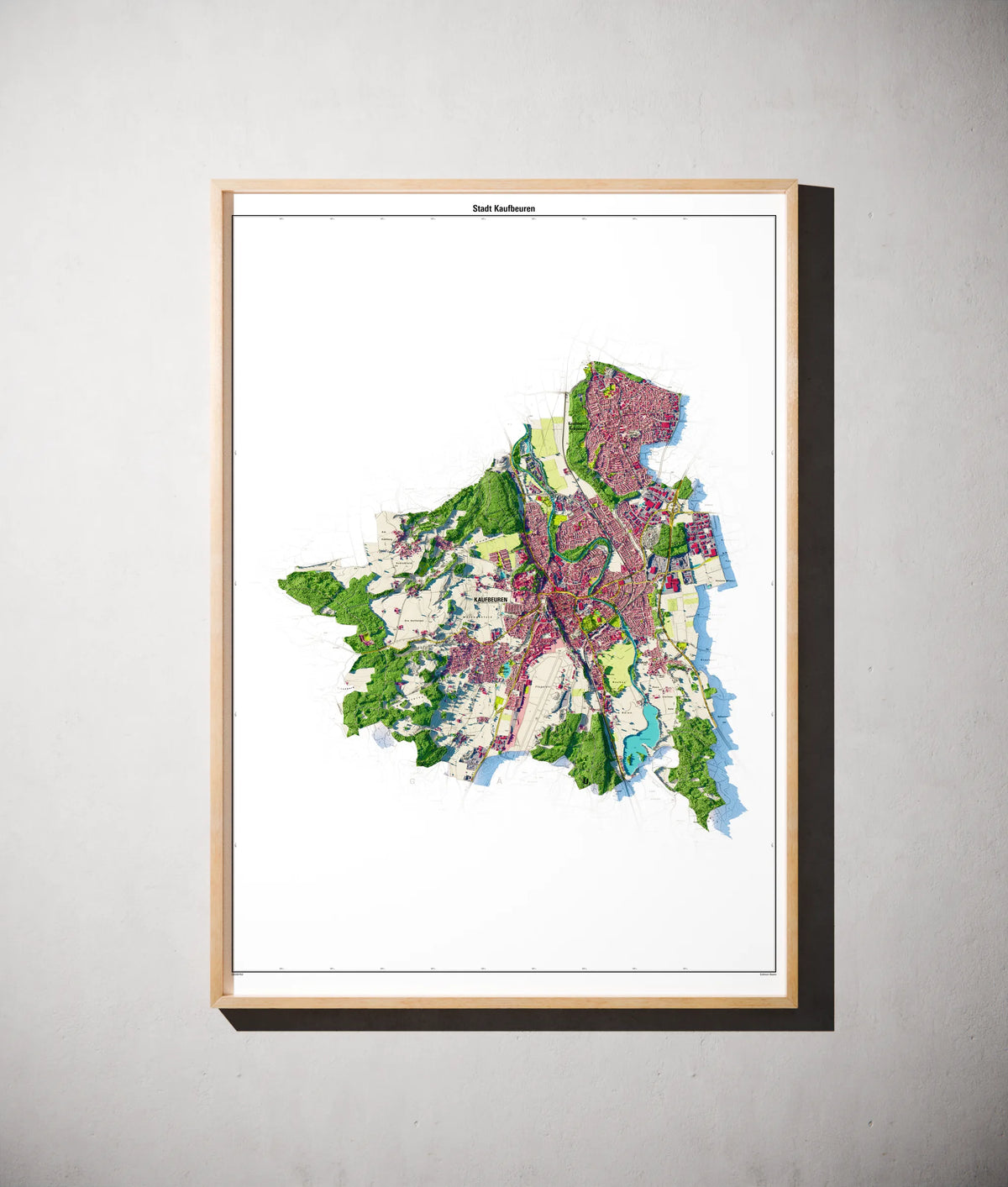 Stadt Kaufbeuren Poster als schattierte Reliefkarte, Farbvariante Topographisch, gerahmt an einer Wand #dtk