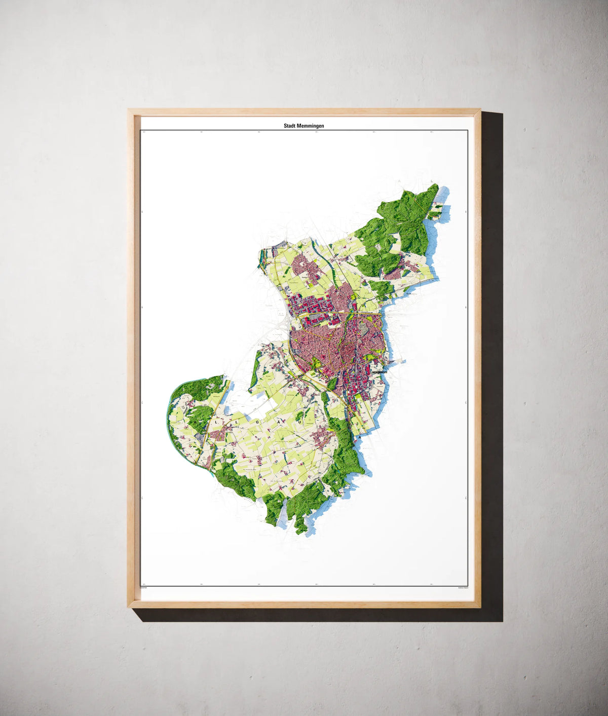 Stadt Memmingen Poster als schattierte Reliefkarte, Farbvariante Topographisch, gerahmt an einer Wand #dtk