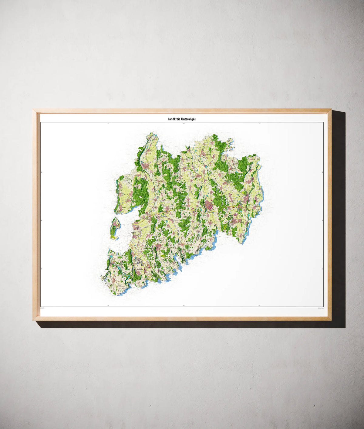 Landkreis Unterallgäu Poster als schattierte Reliefkarte, Farbvariante Topographisch, gerahmt an einer Wand #dtk