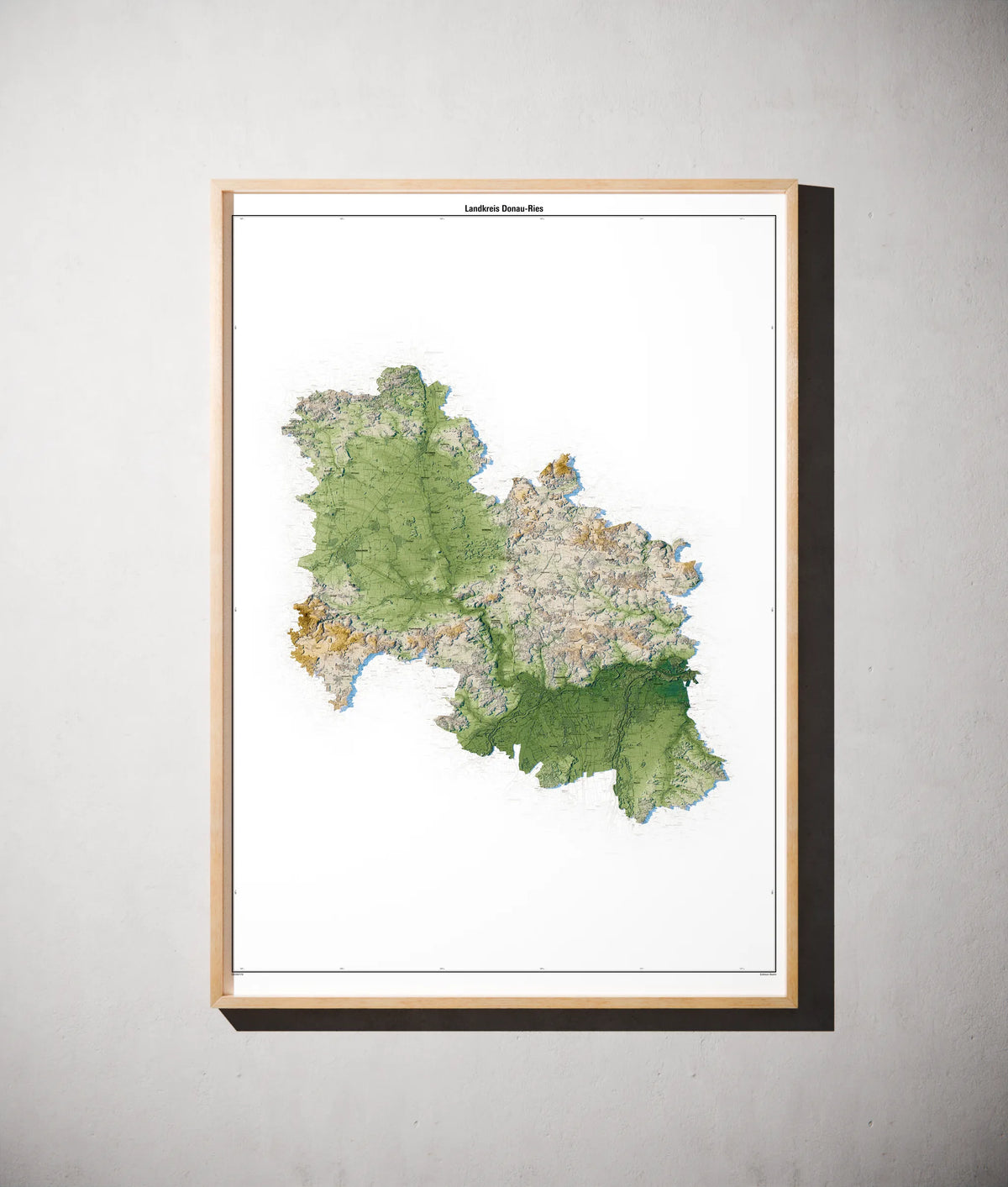 Landkreis Donau-Ries Poster als schattierte Reliefkarte, Farbvariante Salbei, gerahmt an einer Wand #c1